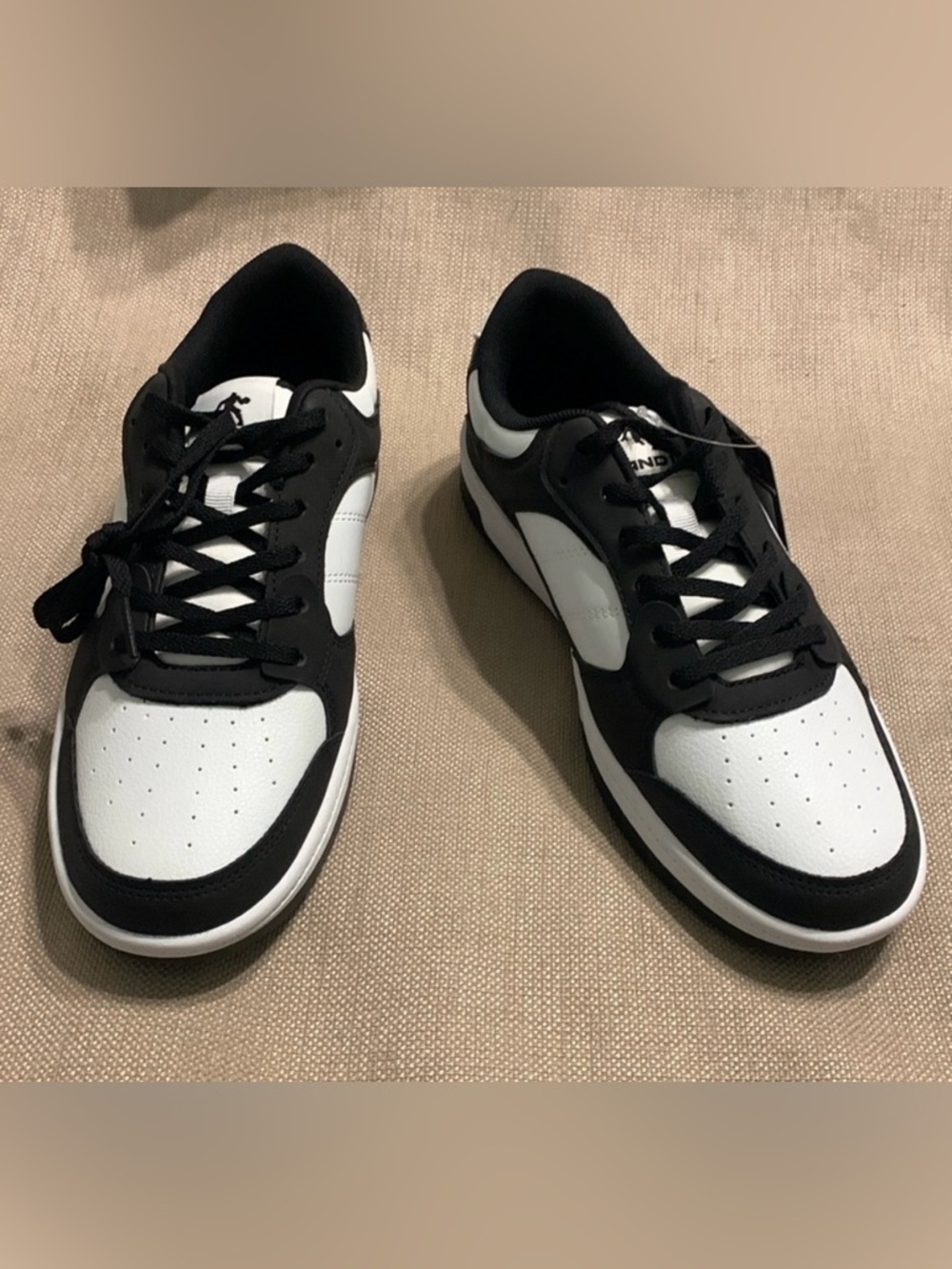 AND1 Ignite Low Athletic Shoes